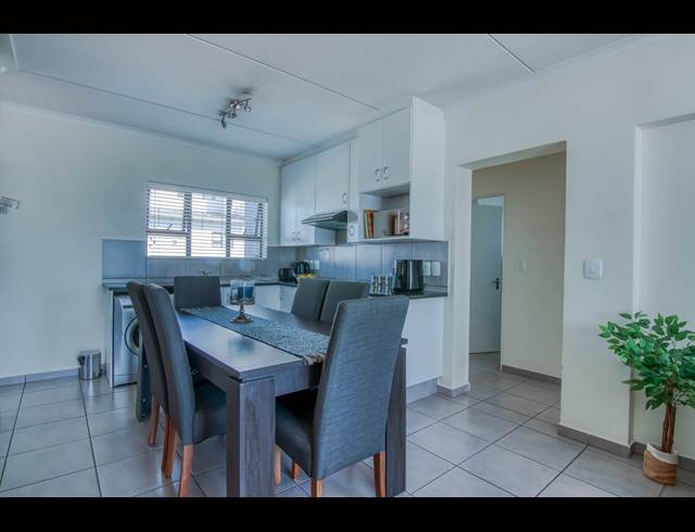 3 BEDROOM APARTMENT RENTED IN BARBEQUE DOWNS